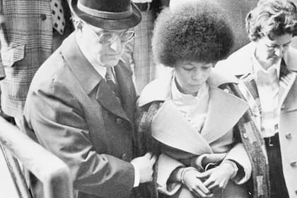 Chesimard fue condenada en 1977 a cadena perpetua por la muerte de un agente en Nueva Jersey