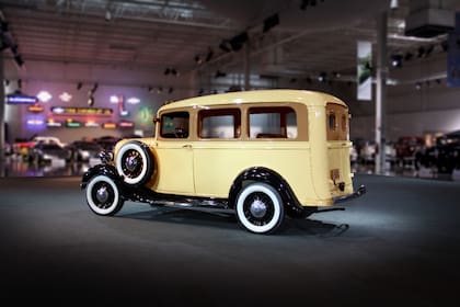 Chevrolet Suburban Carryall, el primer SUV de la historia