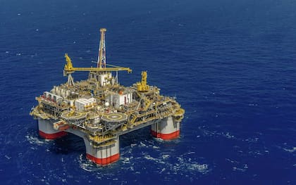 Chevron evacuó al personal de sus plataformas en el Golfo de México