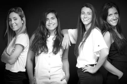 Las integrantes de Pibas con pelotas: Sofía Martínez, Ornella Sersale, Florencia China Pereiro y Lucrecia Álvarez