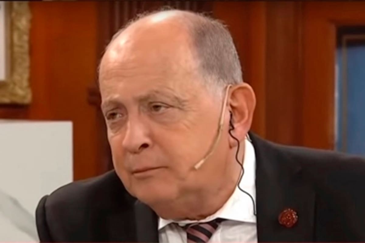 Chiche Gelblung: un nuevo parte asegura que "está estable dentro del delicado cuadro"