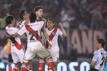 Chichizola, héroe en un momento caliente del partido