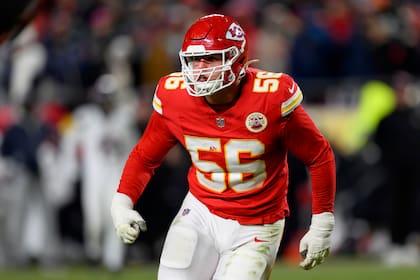 Chiefs y George Karlaftis acuerdan extensión por cuatro años y US$93 millones, según fuente de AP