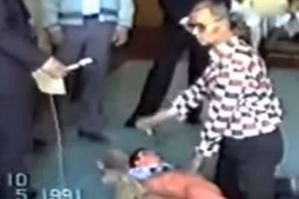 Chikalito reconstruyó sus crímenes en presencia de policías, agentes judiciales y periodistas