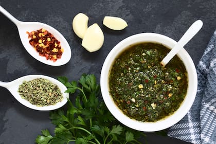 Chimichurri argentino para el asado