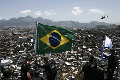 China abrirá diálogo con industria automotriz de Brasil para evitar escasez de chips, dice Alckmin