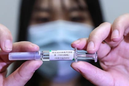 China autorizó "con condiciones" comercializar una segunda vacuna contra el coronavirus