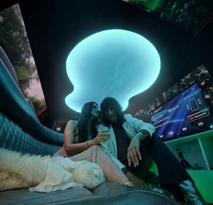 China Kruger junto a su pareja y director de Solo fanáticos, Leo Damario