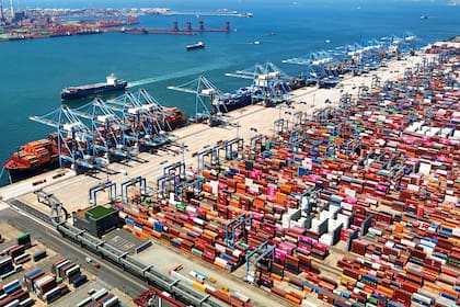 China sanciona a 5 filiales estadounidenses del constructor naval surcoreano Hanwha Ocean