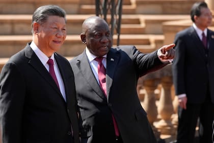 China y Sudáfrica firman acuerdo comercial, protegiéndose de aranceles de Trump