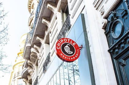 Chipotle Mexican Grill anunció un nuevo programa de beneficios para sus empleados