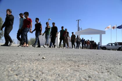 Chipre dice que Siria aceptará a sirios que intenten llegar a la isla en barco