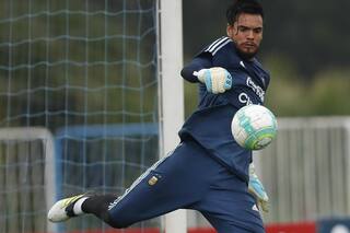 Sergio Romero: el regreso de un histórico en medio de una etapa de renovación