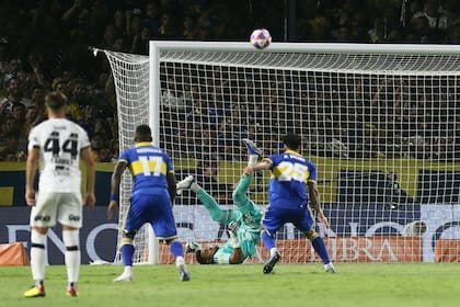 Chiquito Romero tapó un penal en el empate entre Boca y Central Córdoba