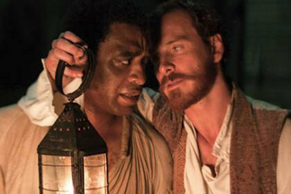 Chiwetel Ejiofor y Michael Fassbender, ambos con altas chances de llegar al Oscar
