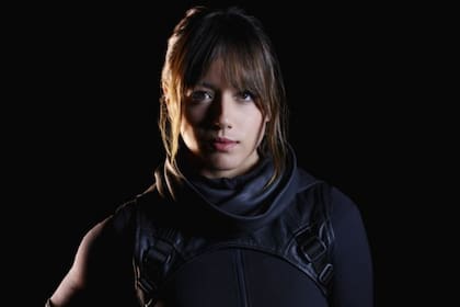Chloe Bennet como Daisy Johnson/Skye, una de las Inhumanos que revitalizaron la narración de Marvel's Agents of Shield