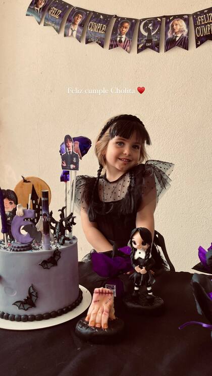 Chloe se disfrazó del personaje de Los locos Adams