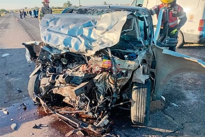 Chocaron de frente en una ruta de Entre Ríos y tres personas fallecieron.