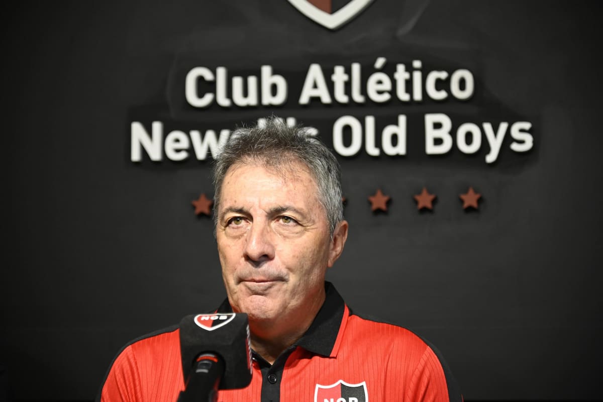 Chocó el técnico de Newell’s en Rosario: “Frank está bien”