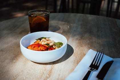 Cholgas en escabeche con porotos alubias y pimenton del NOA