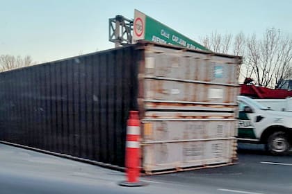 Choque de un camión en Panamericana