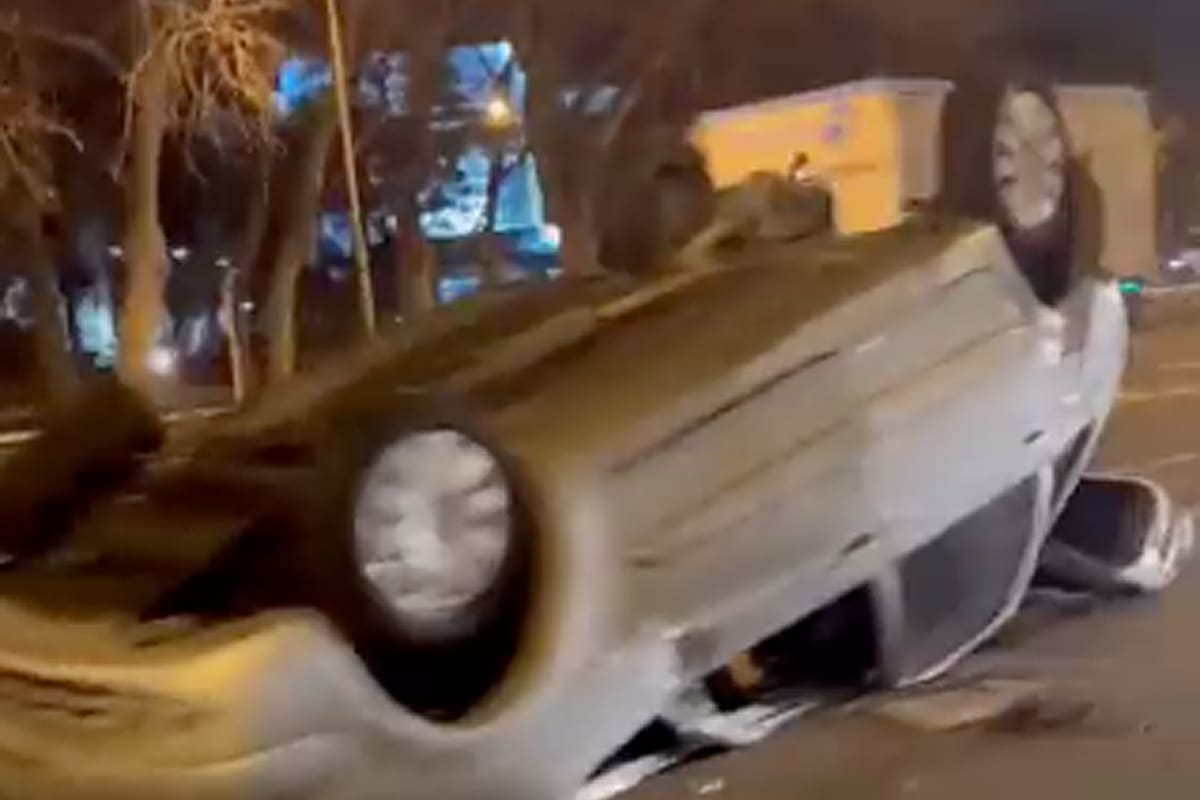 Choque entre dos autos en Panamericana