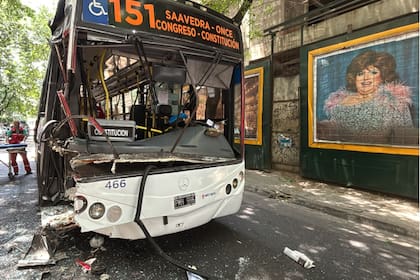 Choque entre dos colectivos en Balvanera