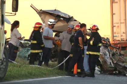 Accidente fatal cerca de Necochea: dos mujeres oriundas de Luján murieron tras chocar de frente contra un camión