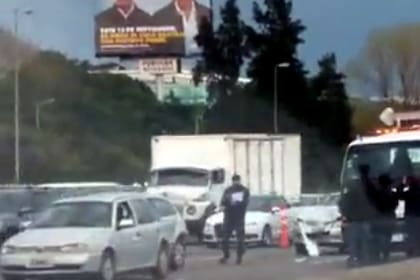 Choque múltiple en la autopista Panamericana
