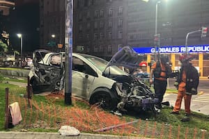 Choque y vuelco en el Obelisco