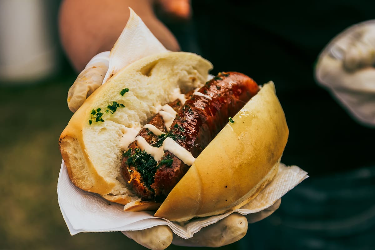 Choripán, uno de los sándwiches más populares de la Argentina