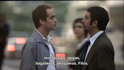 "¿Chorros? No". La escena donde Darín le muestra a Gastón Pauls cómo funciona la calle fue parodiada hasta el infinito y, si no lo creen, busquen en YouTube