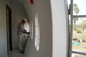 Chrach Pov se desempeña como capataz de construcción (Foto: Reuters)