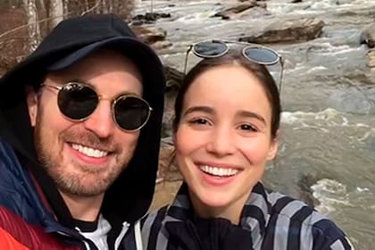 Chris Evans y su novia ya no ocultan su amor en redes