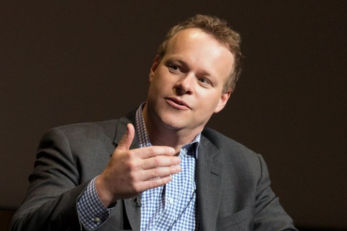 Chris Licht, el nuevo CEO de CNN anunció el cierre del servicio de streaming CNN+ (Crédito: adweek)