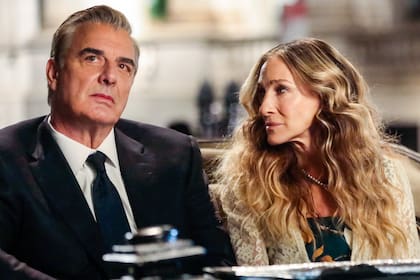 Chris Noth justificó su comentario “sarcástico” sobre Sarah Jessica Parker: “Una pérdida de tiempo”