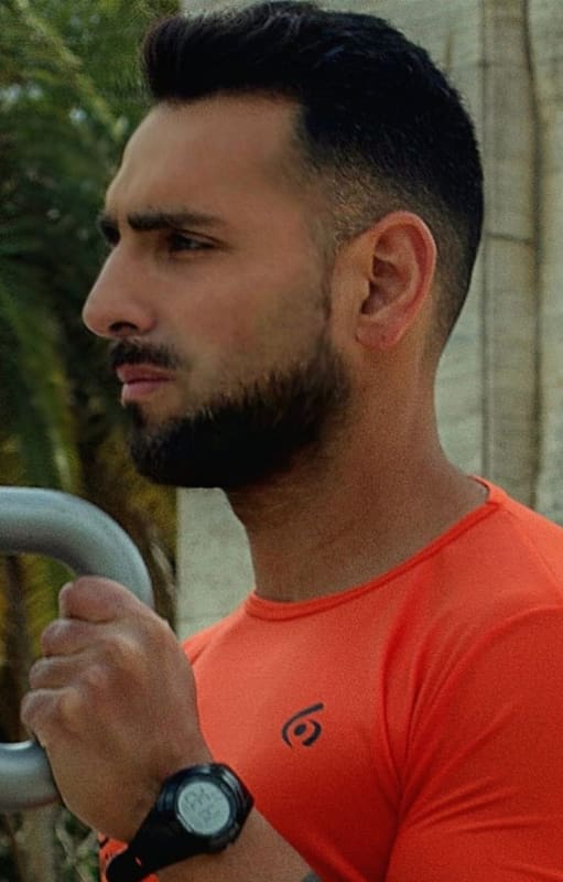 Christian Battipede dejó el negocio familiar, venció el pudor de hablar en público y se animó: hoy coordina grupos de entrenamiento al aire libre