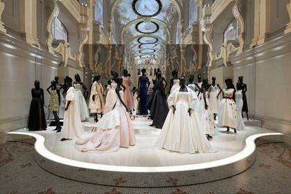 Creaciones de Christian Dior en en MAD de París