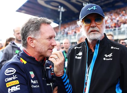 Christian Horner y Flavio Briatore, en el circuito de Zandvoort: al ingeniero británico se lo relacionó con Alpine, como cabeza visible de un grupo inversor que compraría el paquete minoritario del Grupo Renault