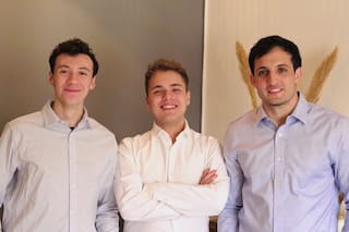 Tres jóvenes crean una “academia” online de carreras digitales para adolescentes