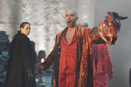 Christian Peregrino en el rol de Mefistófeles, en "Fausto", título que abrió este año la temporada lírica del Teatro Colón