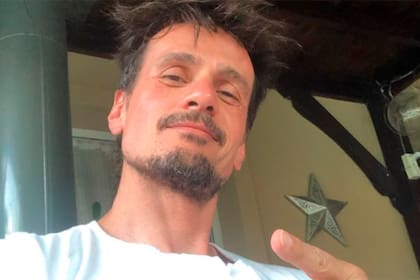 Christian Sancho entrena bien fuerte para tener los pectorales marcados