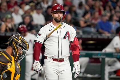 Christian Walker de los Diamondbacks de Arizona reacciona durante el encuentro ante los Padres de San Diego el domingo 29 de septiembre del 2024. (AP Foto/Darryl Webb)