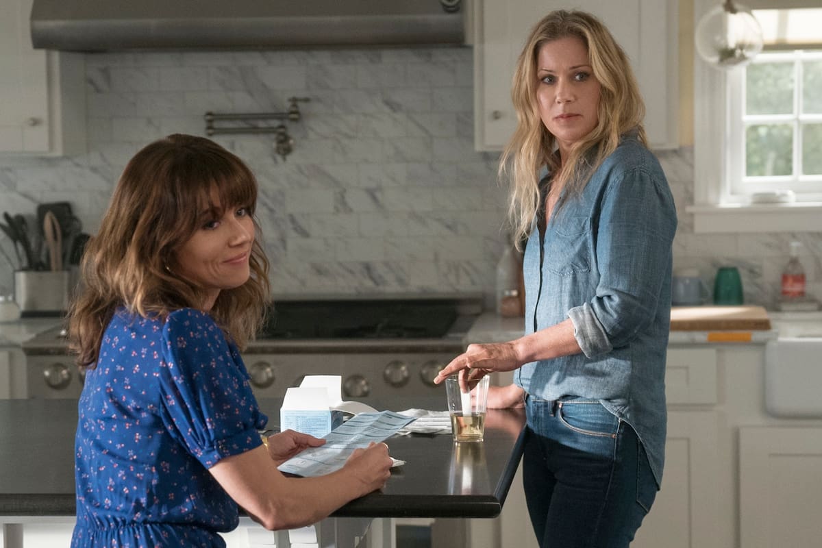 Christina Applegate, en la nueva serie de Netflix Muertos de risa