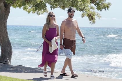 Christine fue vista recientemente en un lujoso resort con Josh Connor, un rico financista y amigo de Kevin que vive muy cerca de la casa de la familia Costner en California
