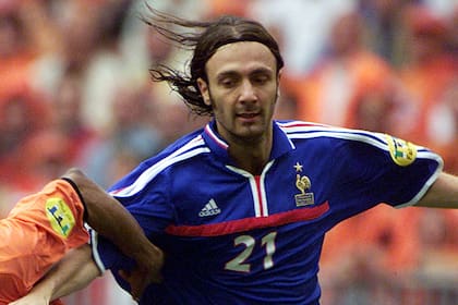 Christophe Dugarry, campeón de Europa y del mundo con Francia, disparó contra Neymar por sus problemas físicos