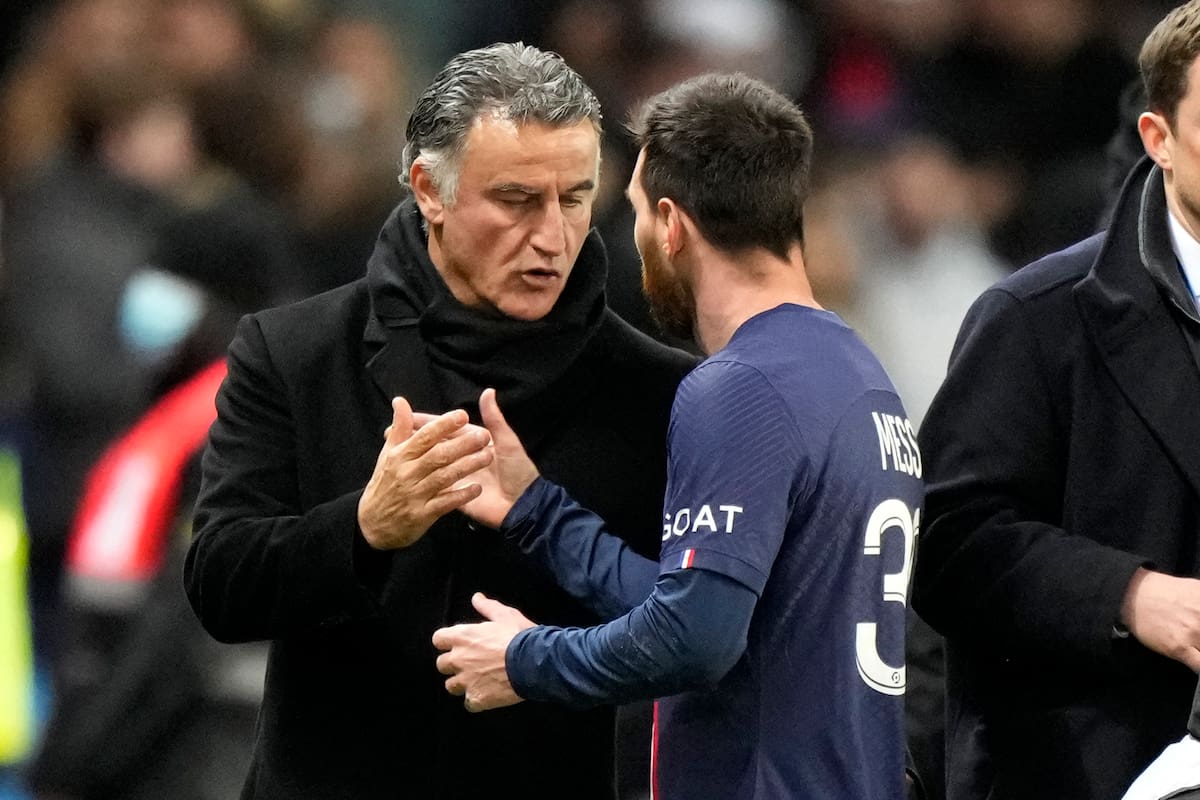 Christophe Galtier, entrenador de PSG, realizó una encendida defensa de Lionel Messi; el equipo parisino precisa un punto para ser bicampeón de Francia y visita este sábado a Estrasburgo