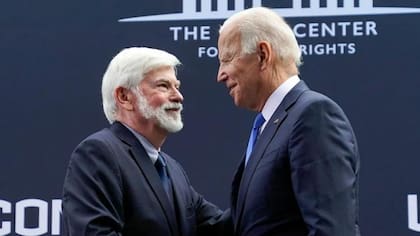 Christopher Dodd y Joe Biden