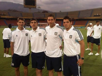 Chucky Ferreyra, Rodrigo Battaglia, Dibu Martínez y Vuletich
