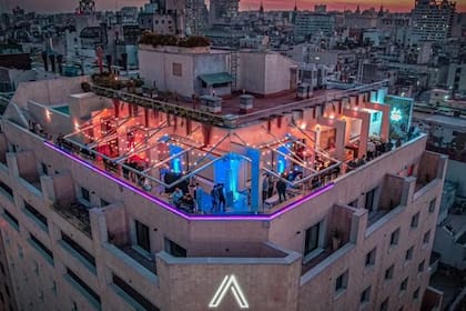 Cielo está en el Hotel Grand Brizo Buenos Aires